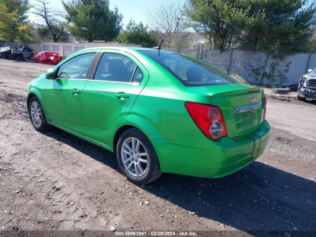 Photo 2 VIN: 1G1JC5SH7E4225777 - CHEVROLET SONIC 