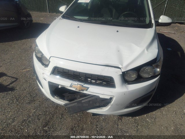 Photo 5 VIN: 1G1JC5SH7E4226427 - CHEVROLET SONIC 