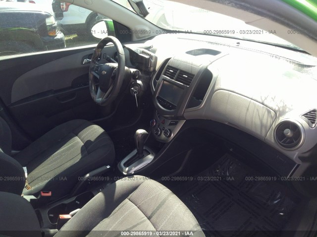 Photo 4 VIN: 1G1JC5SH7F4144554 - CHEVROLET SONIC 