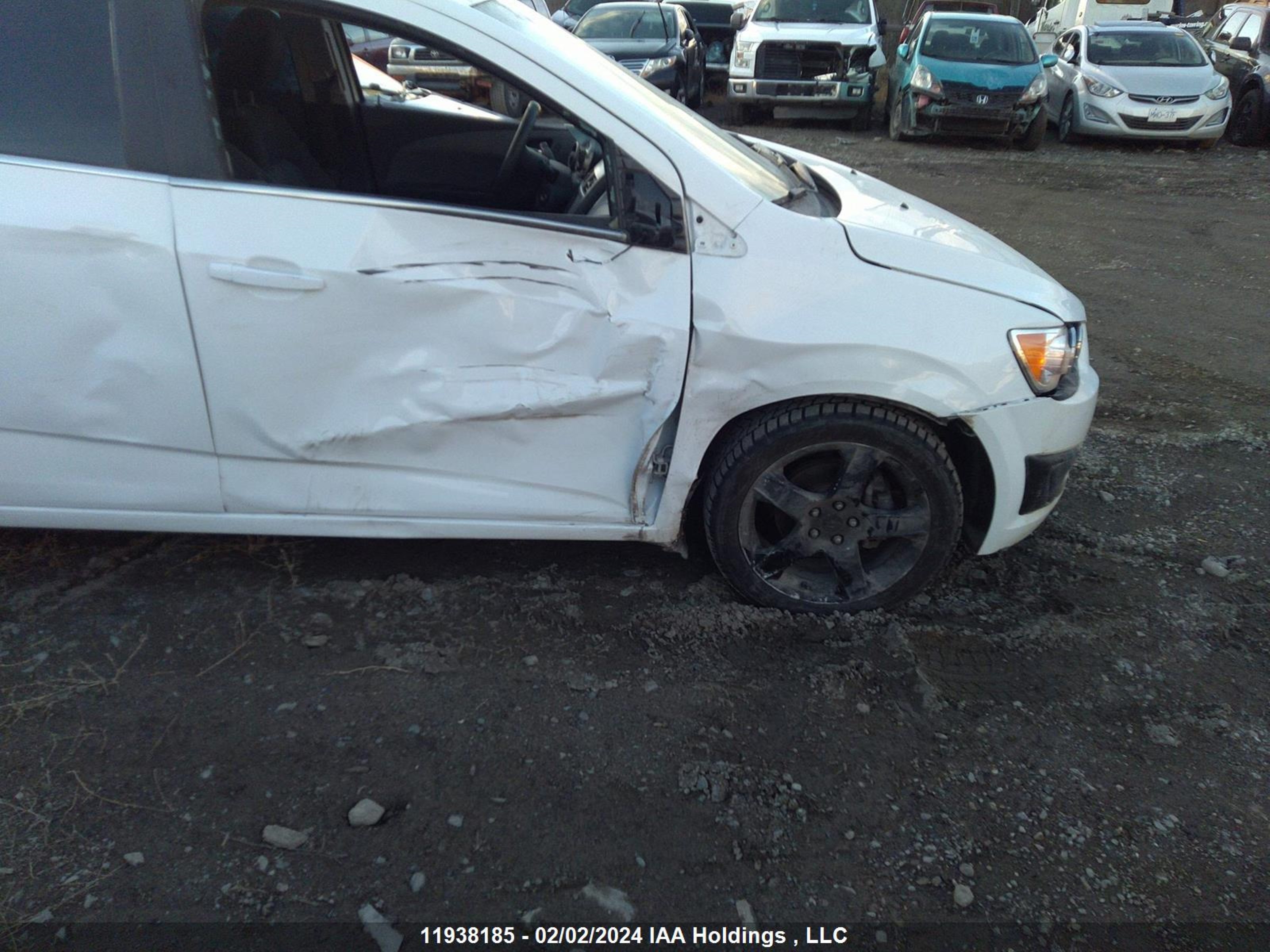 Photo 5 VIN: 1G1JC5SH7F4190014 - CHEVROLET SONIC 