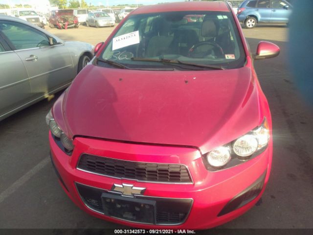 Photo 5 VIN: 1G1JC5SH8C4123837 - CHEVROLET SONIC 