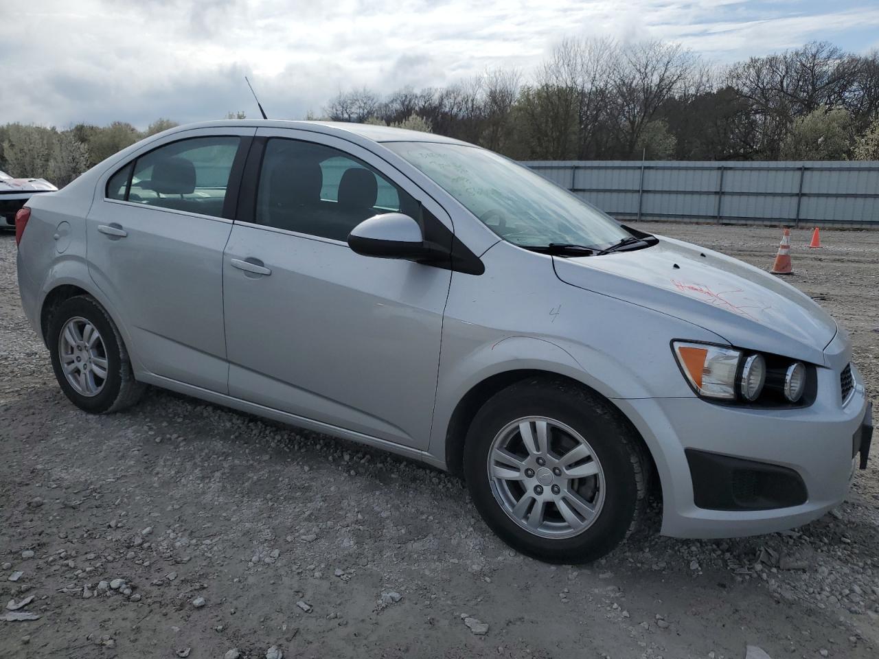 Photo 3 VIN: 1G1JC5SH8D4116453 - CHEVROLET SONIC 