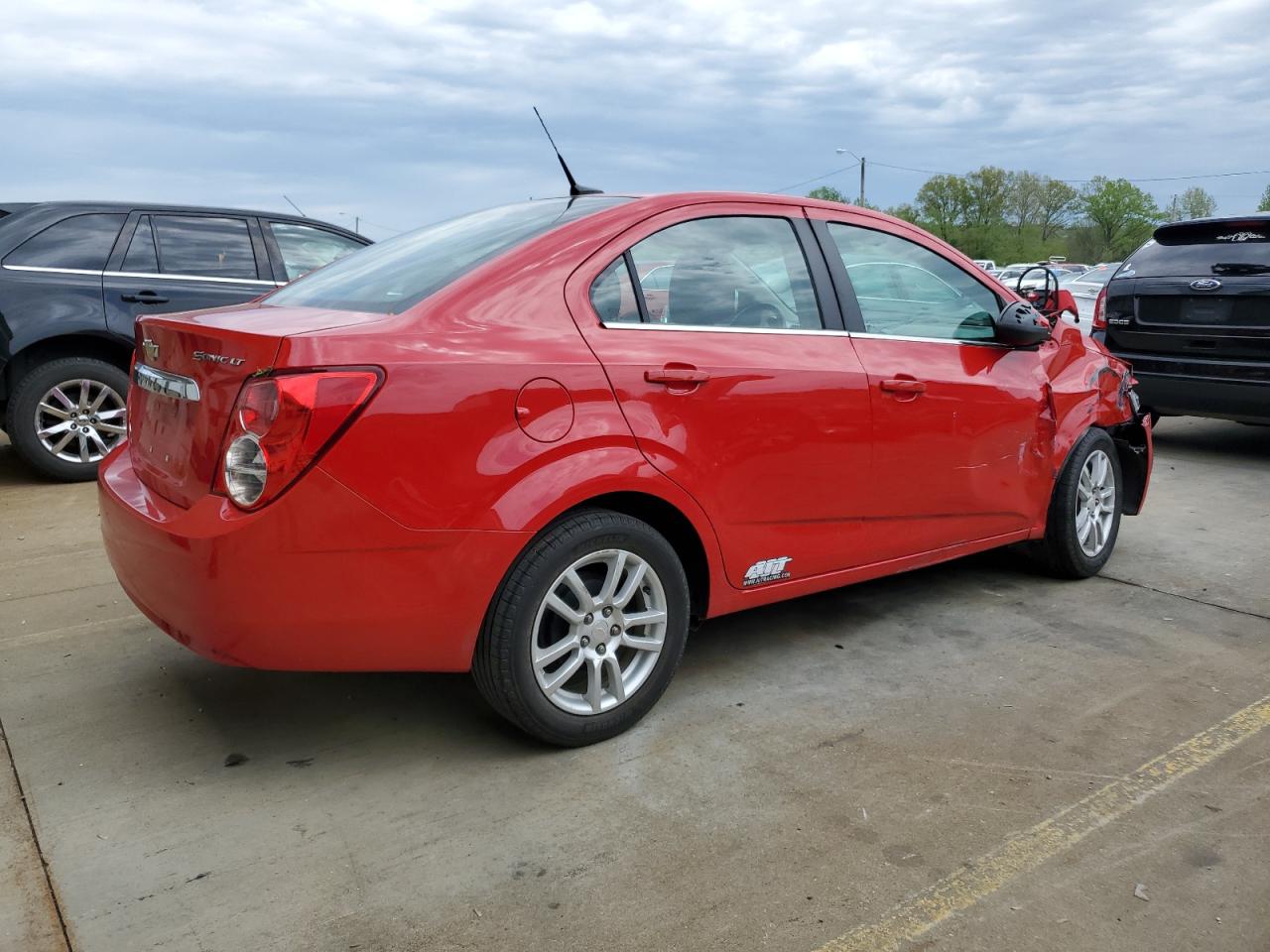 Photo 2 VIN: 1G1JC5SH8D4134242 - CHEVROLET SONIC 