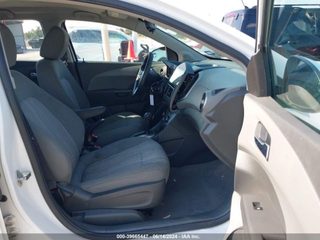 Photo 4 VIN: 1G1JC5SH8D4244675 - CHEVROLET SONIC 