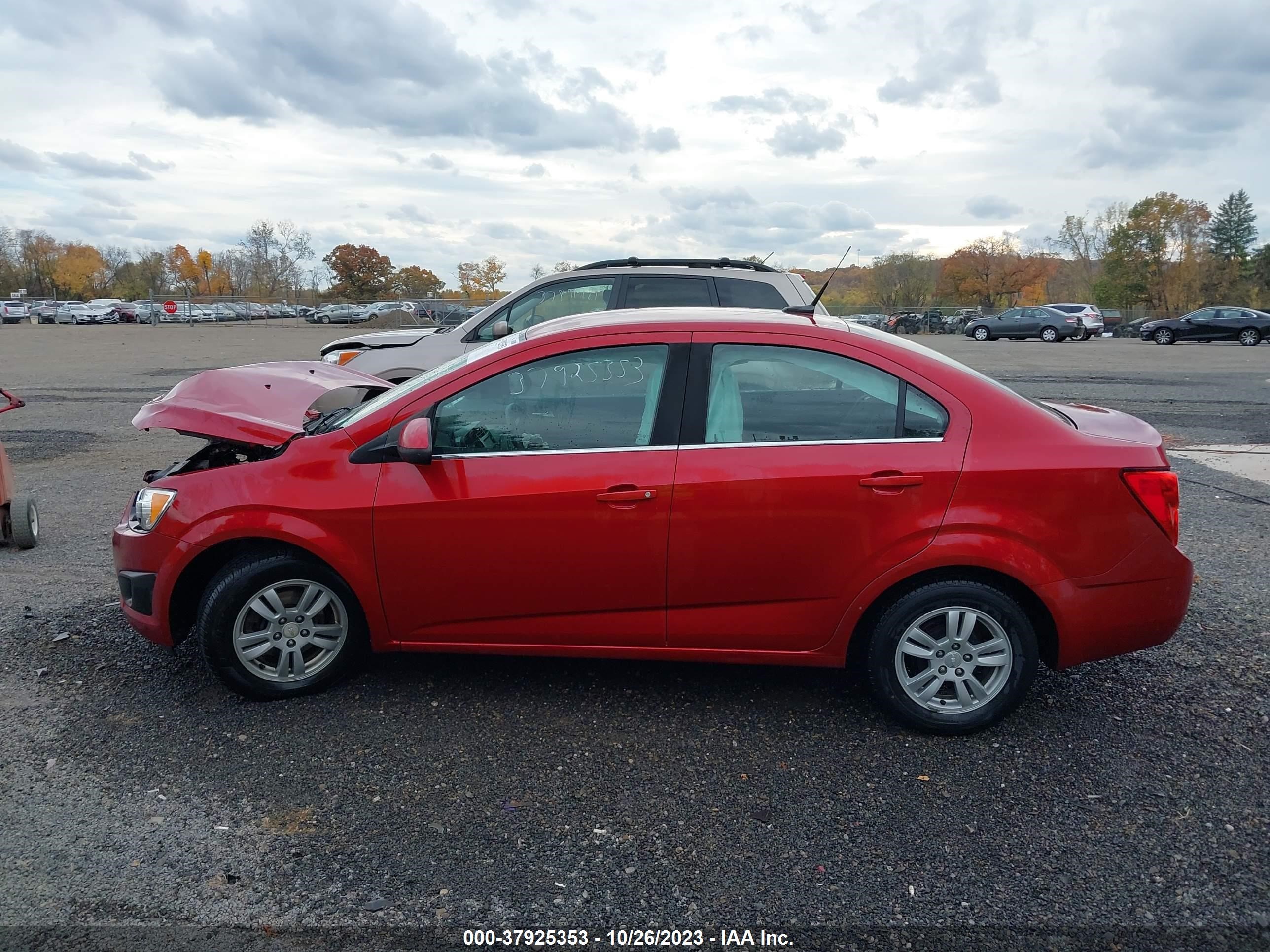 Photo 13 VIN: 1G1JC5SH8E4224931 - CHEVROLET SONIC 