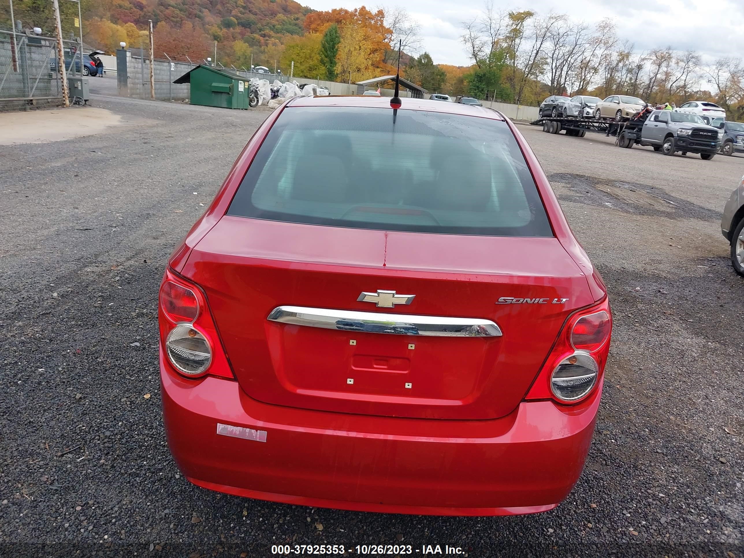 Photo 15 VIN: 1G1JC5SH8E4224931 - CHEVROLET SONIC 