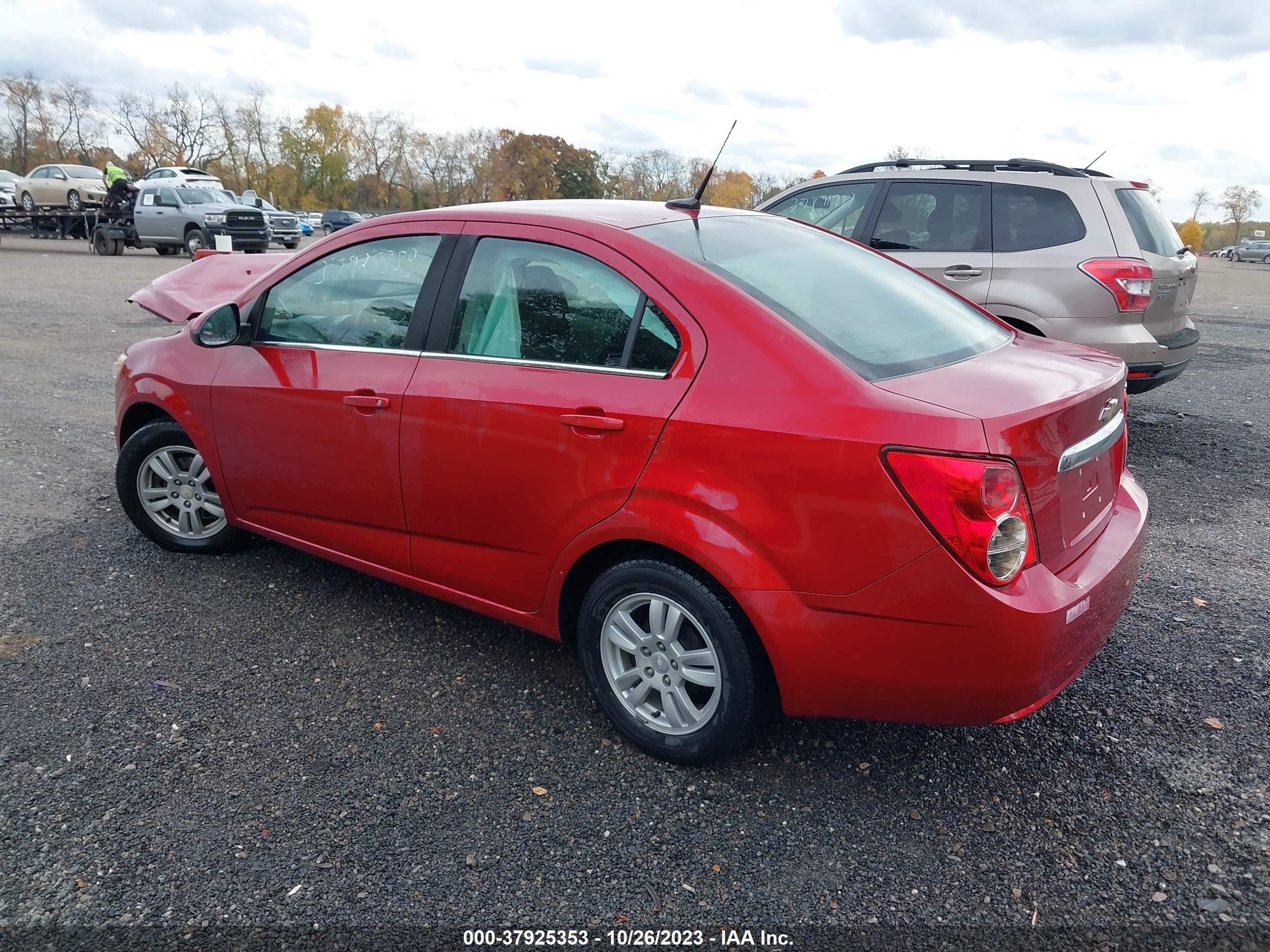 Photo 2 VIN: 1G1JC5SH8E4224931 - CHEVROLET SONIC 