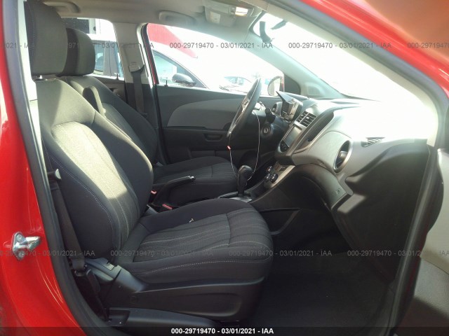 Photo 4 VIN: 1G1JC5SH8F4181676 - CHEVROLET SONIC 