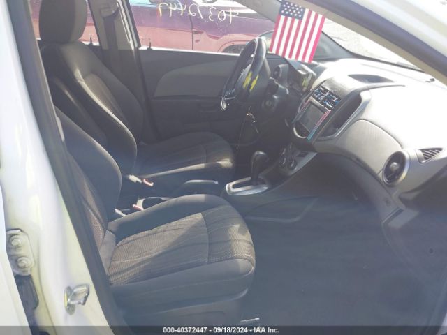 Photo 4 VIN: 1G1JC5SH8G4111029 - CHEVROLET SONIC 