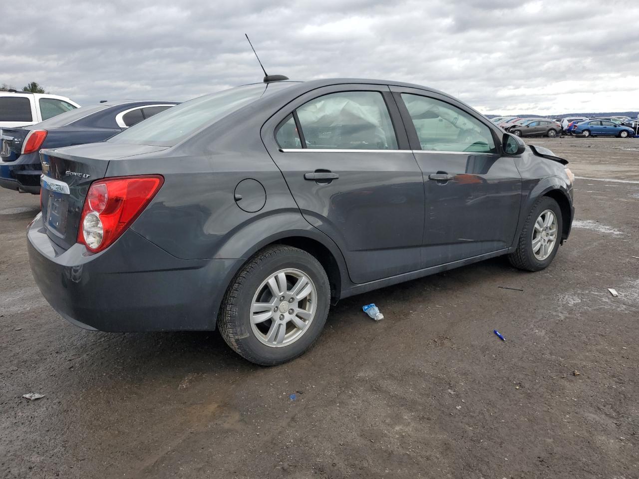 Photo 2 VIN: 1G1JC5SH8G4184983 - CHEVROLET SONIC 