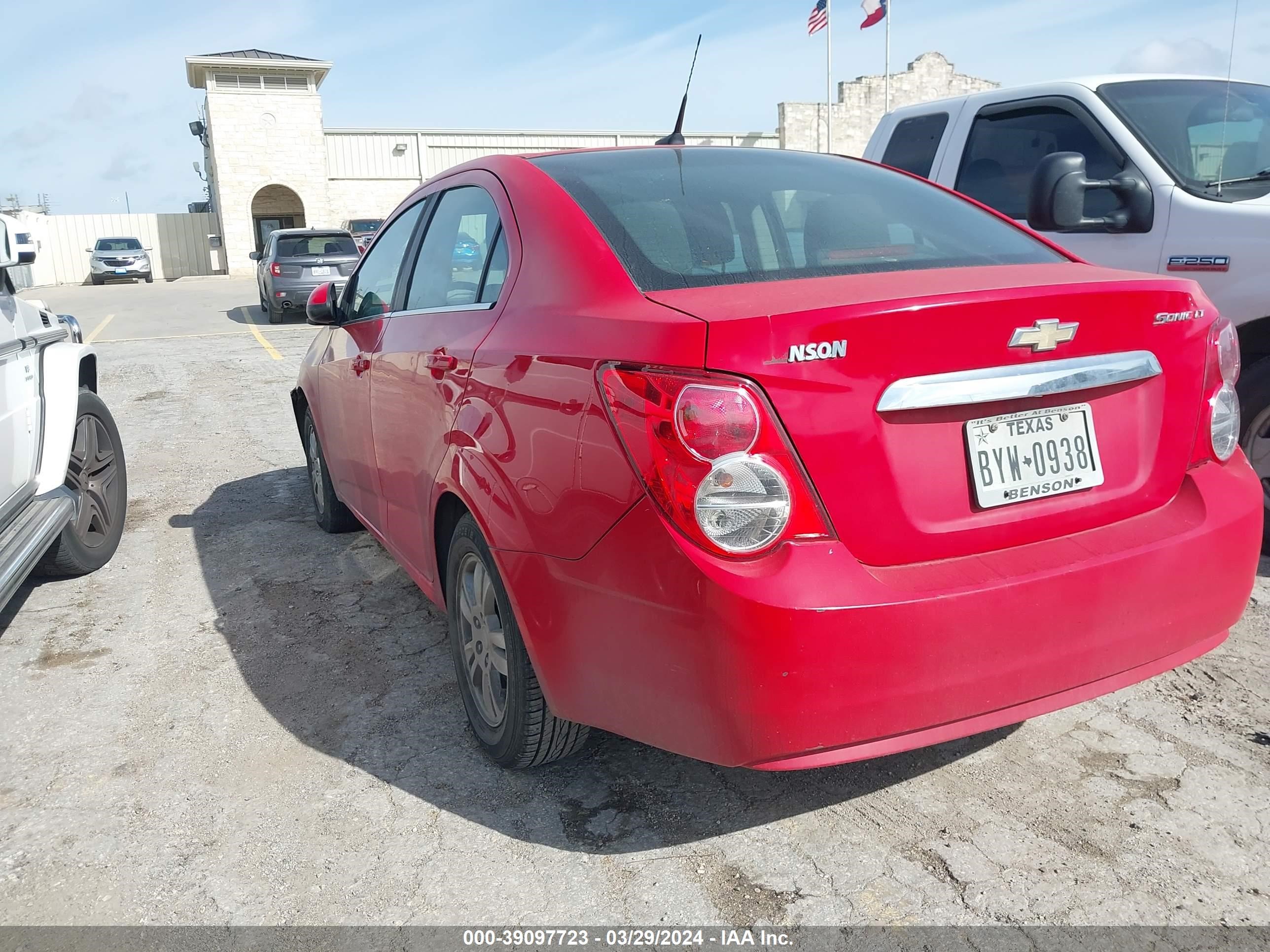 Photo 2 VIN: 1G1JC5SH9D4157240 - CHEVROLET SONIC 