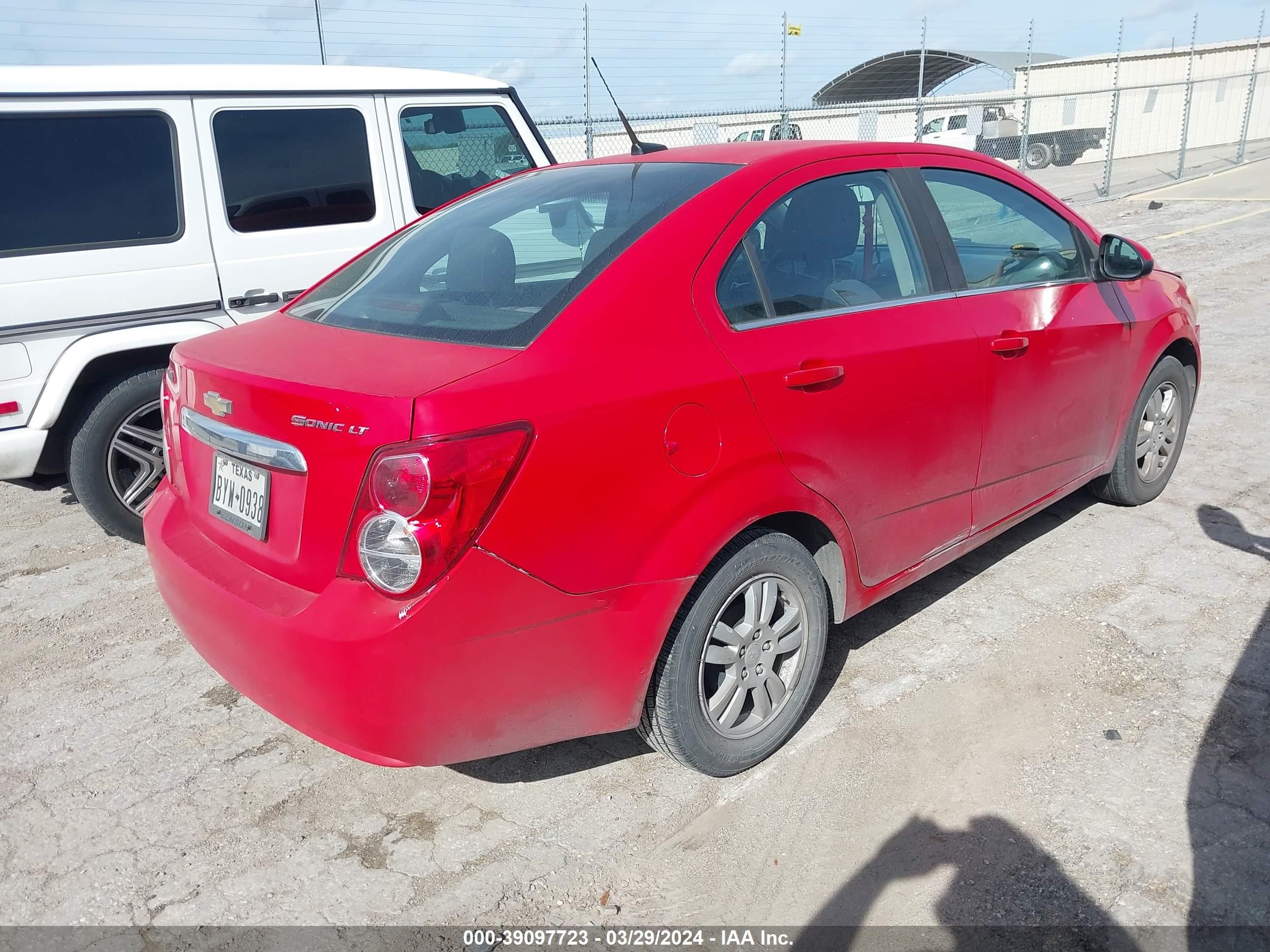 Photo 3 VIN: 1G1JC5SH9D4157240 - CHEVROLET SONIC 