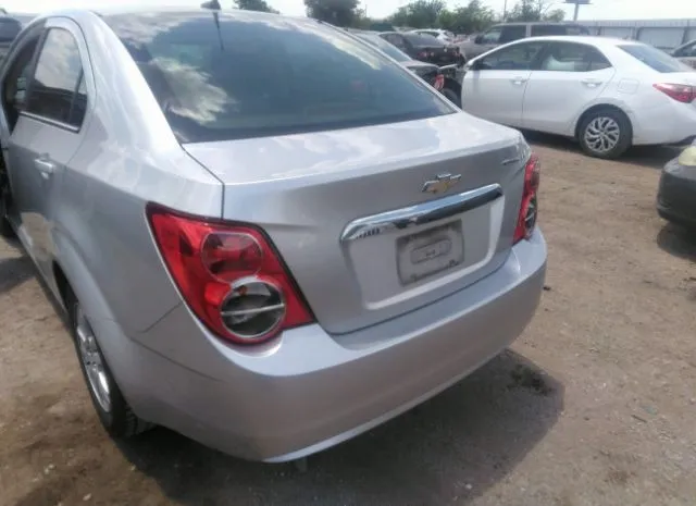 Photo 7 VIN: 1G1JC5SH9D4224774 - CHEVROLET SONIC 