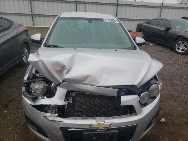 Photo 4 VIN: 1G1JC5SH9F4108929 - CHEVROLET SONIC LT 