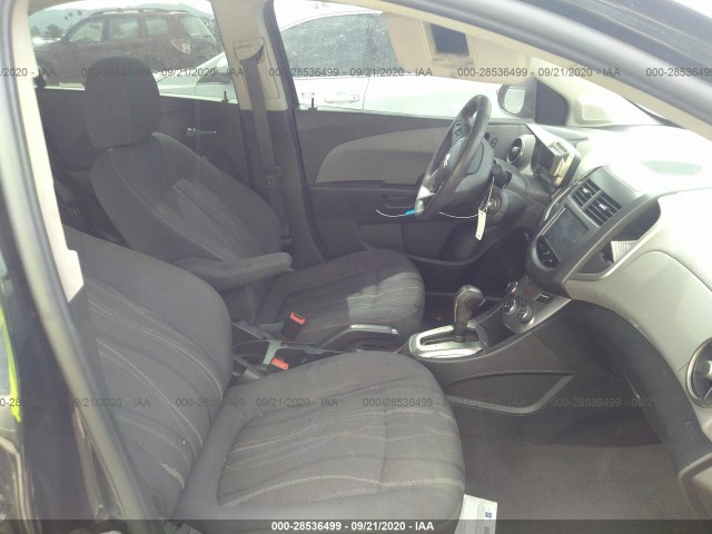 Photo 4 VIN: 1G1JC5SH9F4210554 - CHEVROLET SONIC 