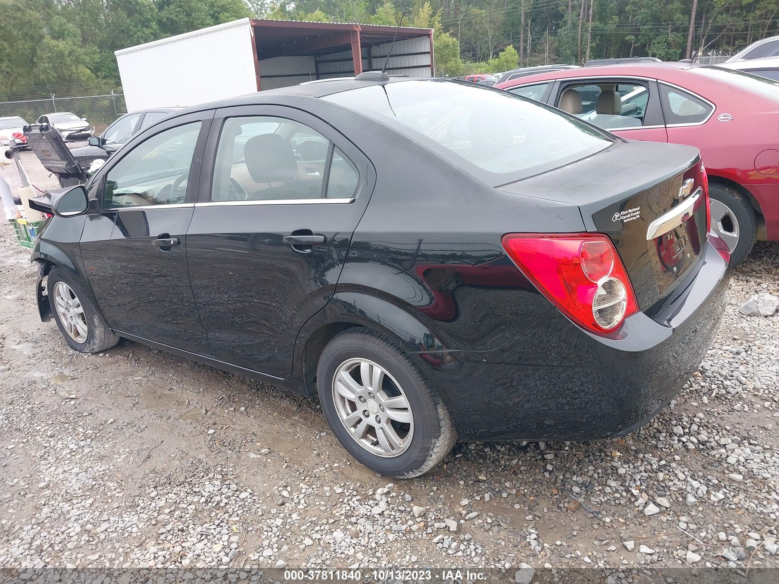 Photo 2 VIN: 1G1JC5SH9G4116935 - CHEVROLET SONIC 