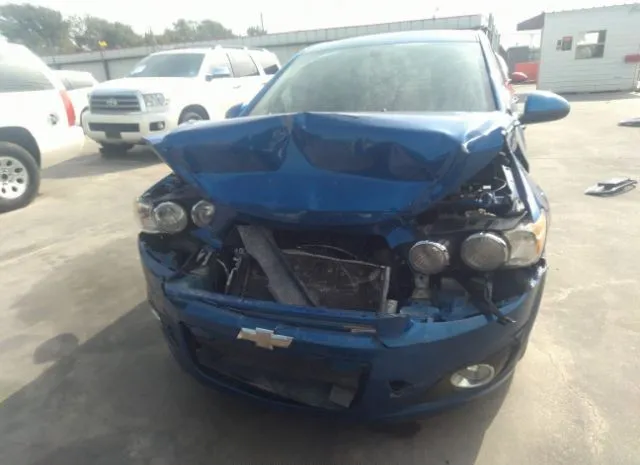 Photo 5 VIN: 1G1JC5SH9G4127322 - CHEVROLET SONIC 