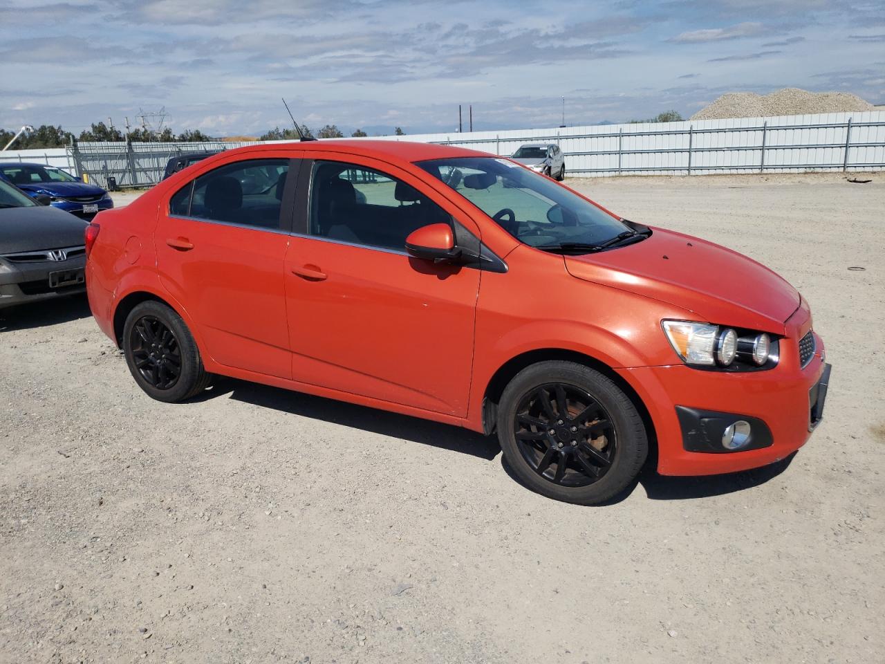 Photo 3 VIN: 1G1JC5SHXC4153471 - CHEVROLET SONIC 