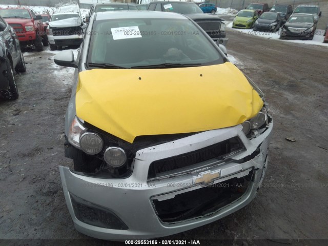 Photo 5 VIN: 1G1JC5SHXE4228155 - CHEVROLET SONIC 