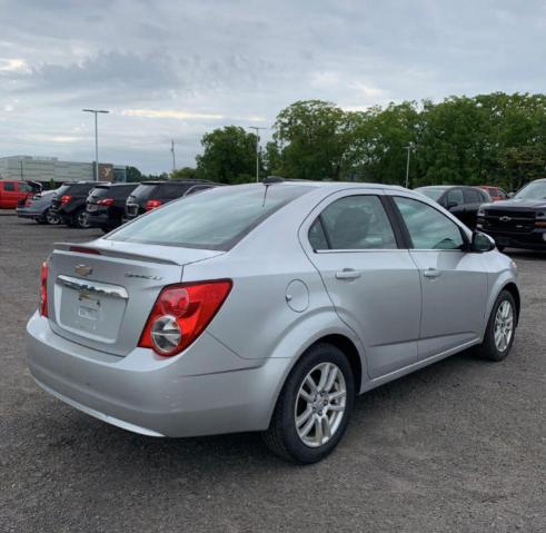 Photo 3 VIN: 1G1JC5SHXF4145861 - CHEVROLET SONIC LT 