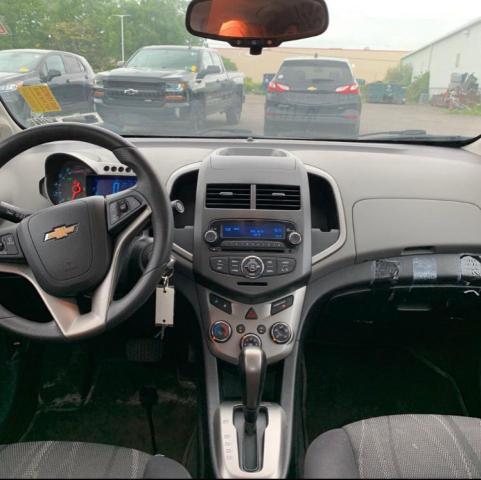 Photo 8 VIN: 1G1JC5SHXF4145861 - CHEVROLET SONIC LT 