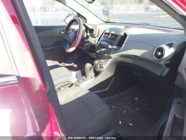 Photo 4 VIN: 1G1JC5SHXF4147464 - CHEVROLET SONIC 