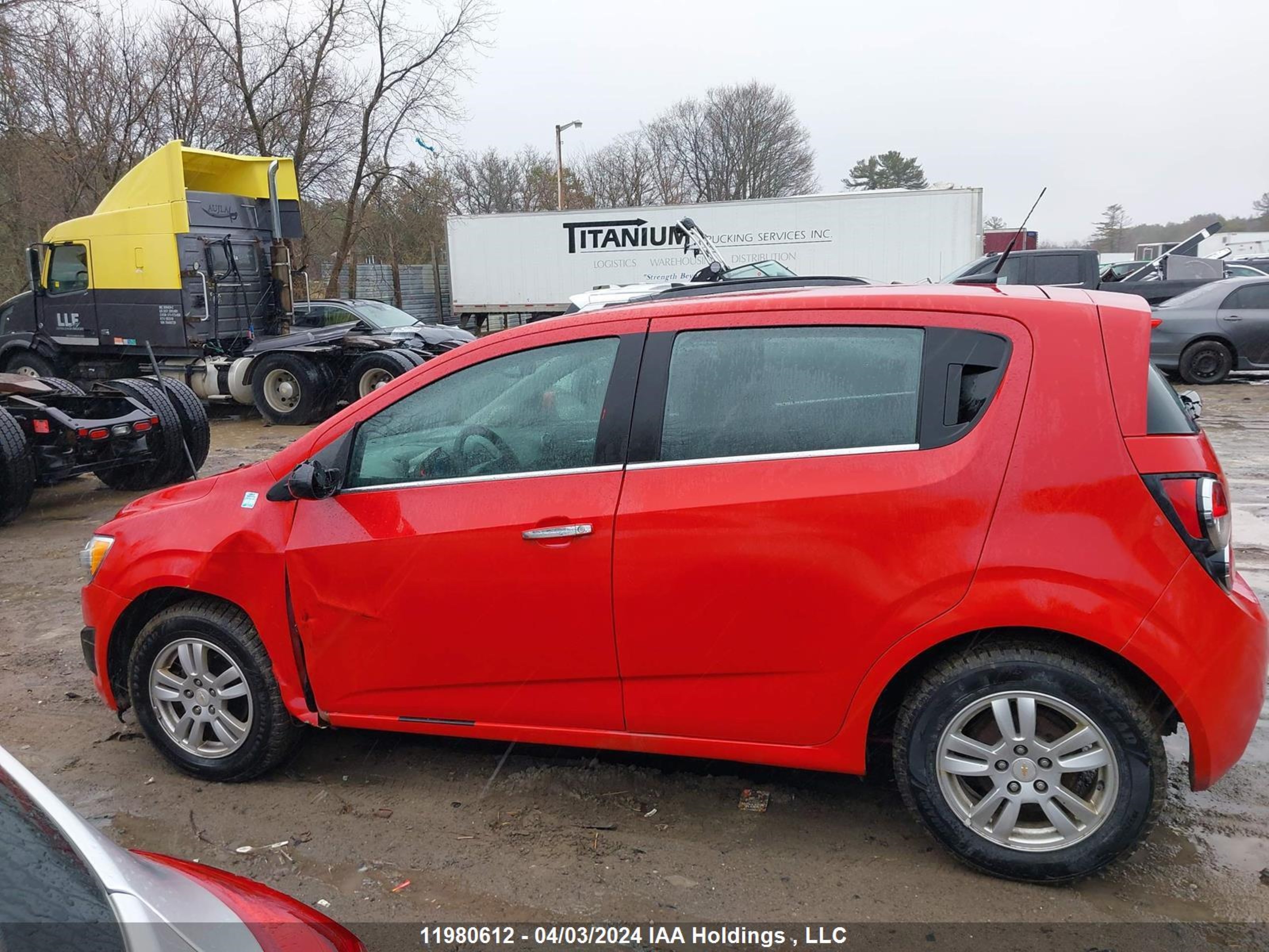 Photo 13 VIN: 1G1JC6EH2C4126444 - CHEVROLET SONIC 