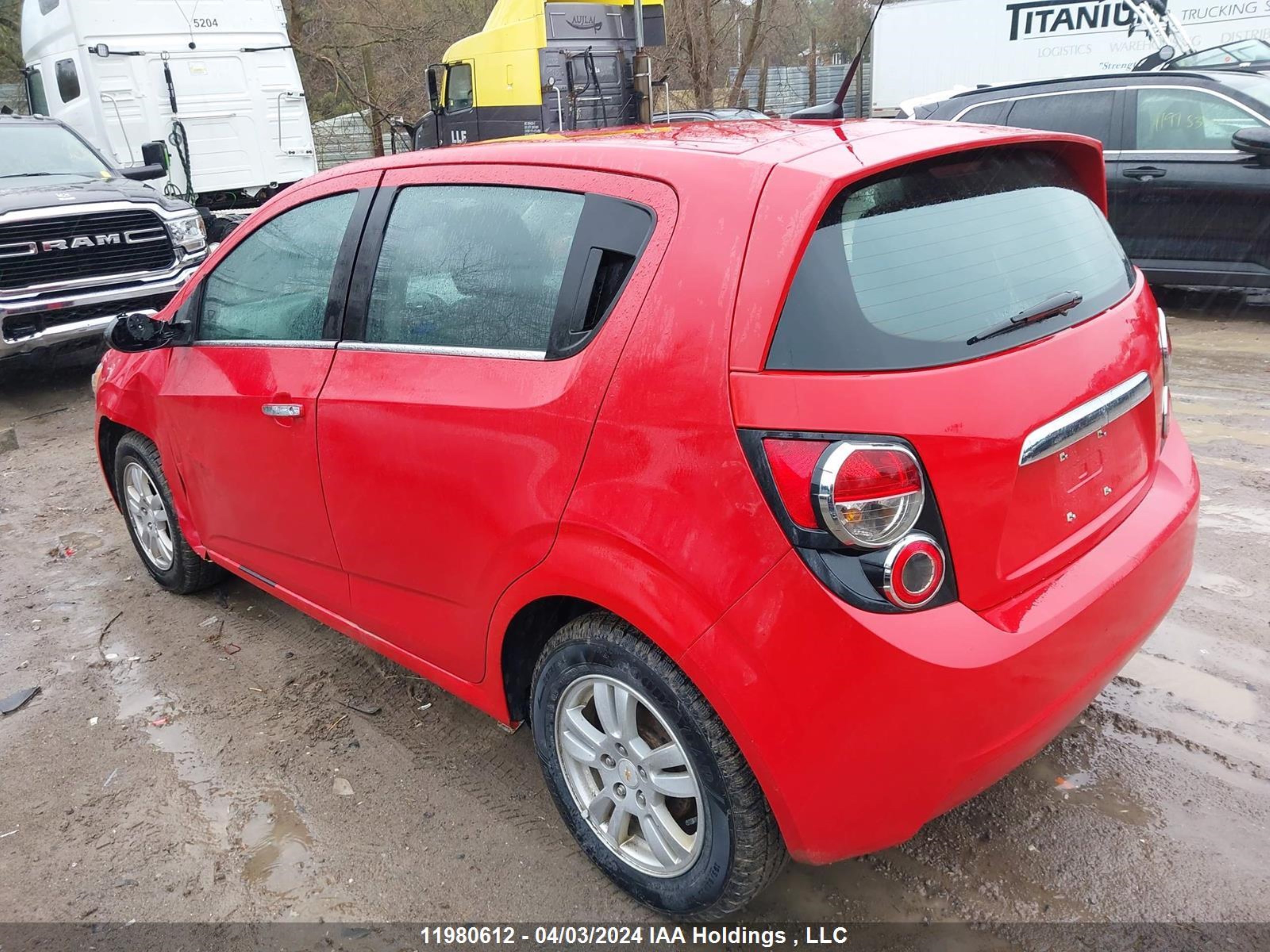 Photo 2 VIN: 1G1JC6EH2C4126444 - CHEVROLET SONIC 