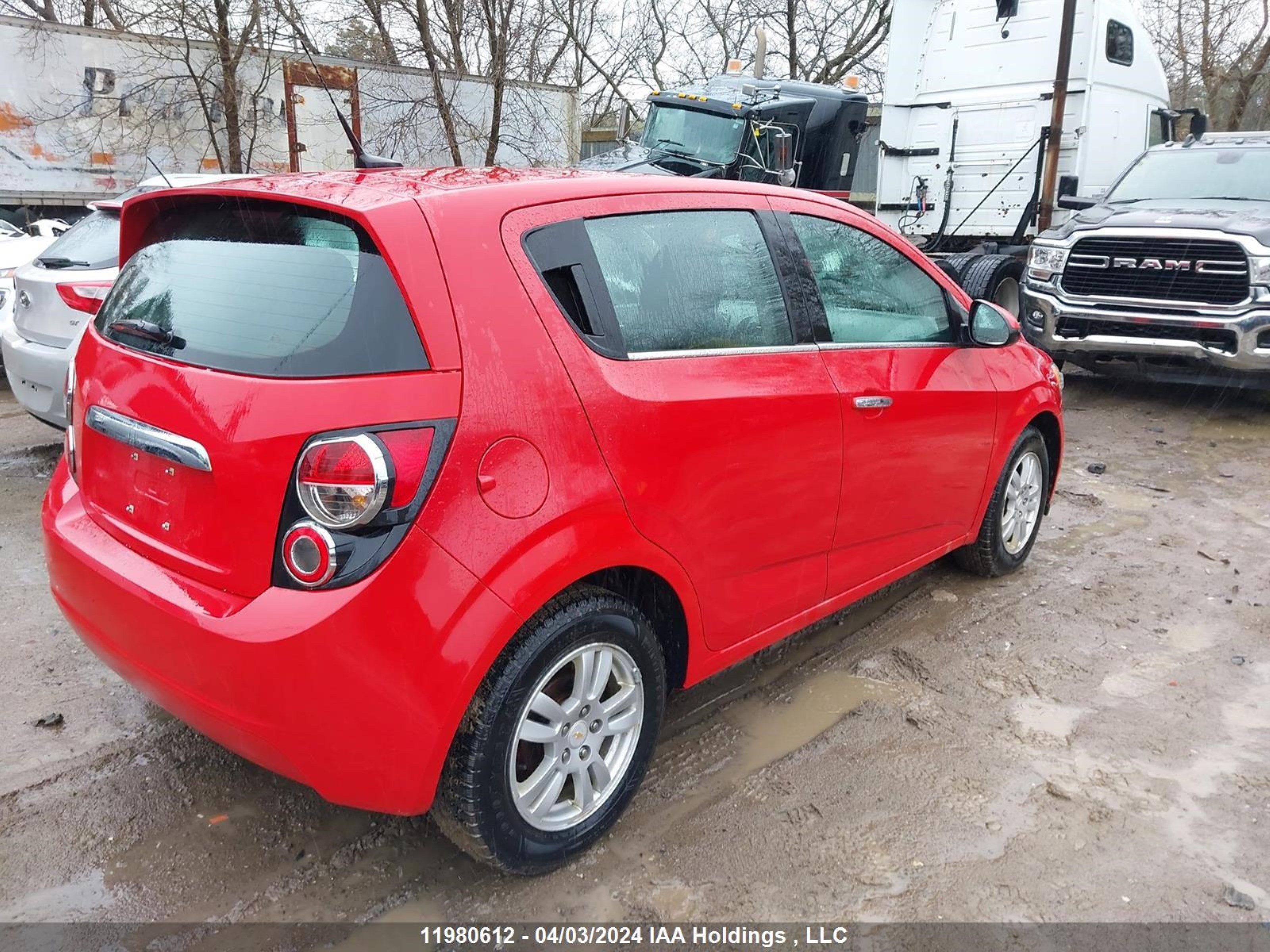 Photo 3 VIN: 1G1JC6EH2C4126444 - CHEVROLET SONIC 