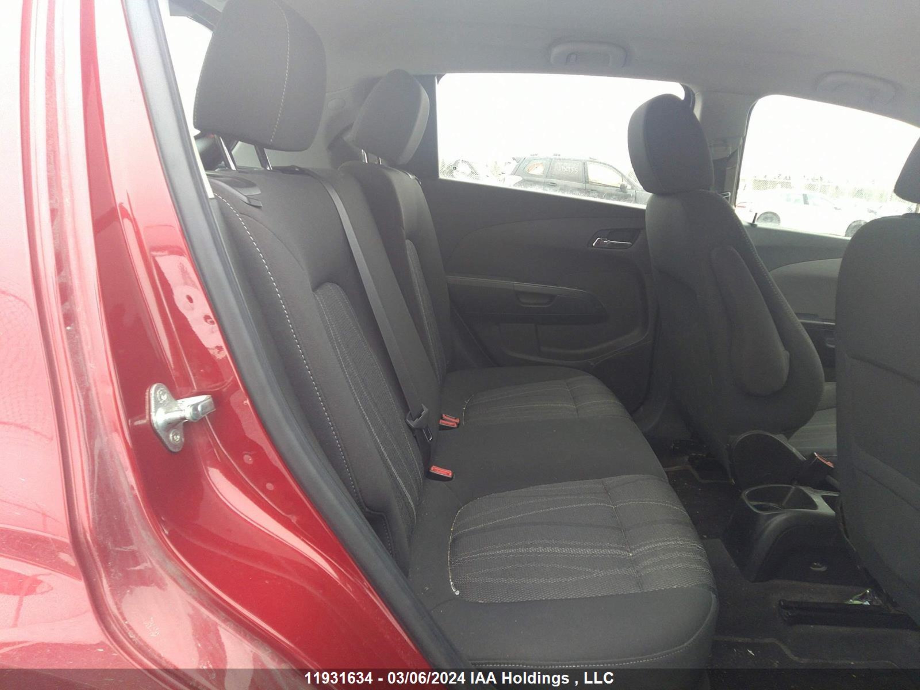 Photo 7 VIN: 1G1JC6EH4C4113002 - CHEVROLET SONIC 