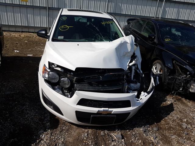 Photo 6 VIN: 1G1JC6SB1E4145795 - CHEVROLET SONIC LT 