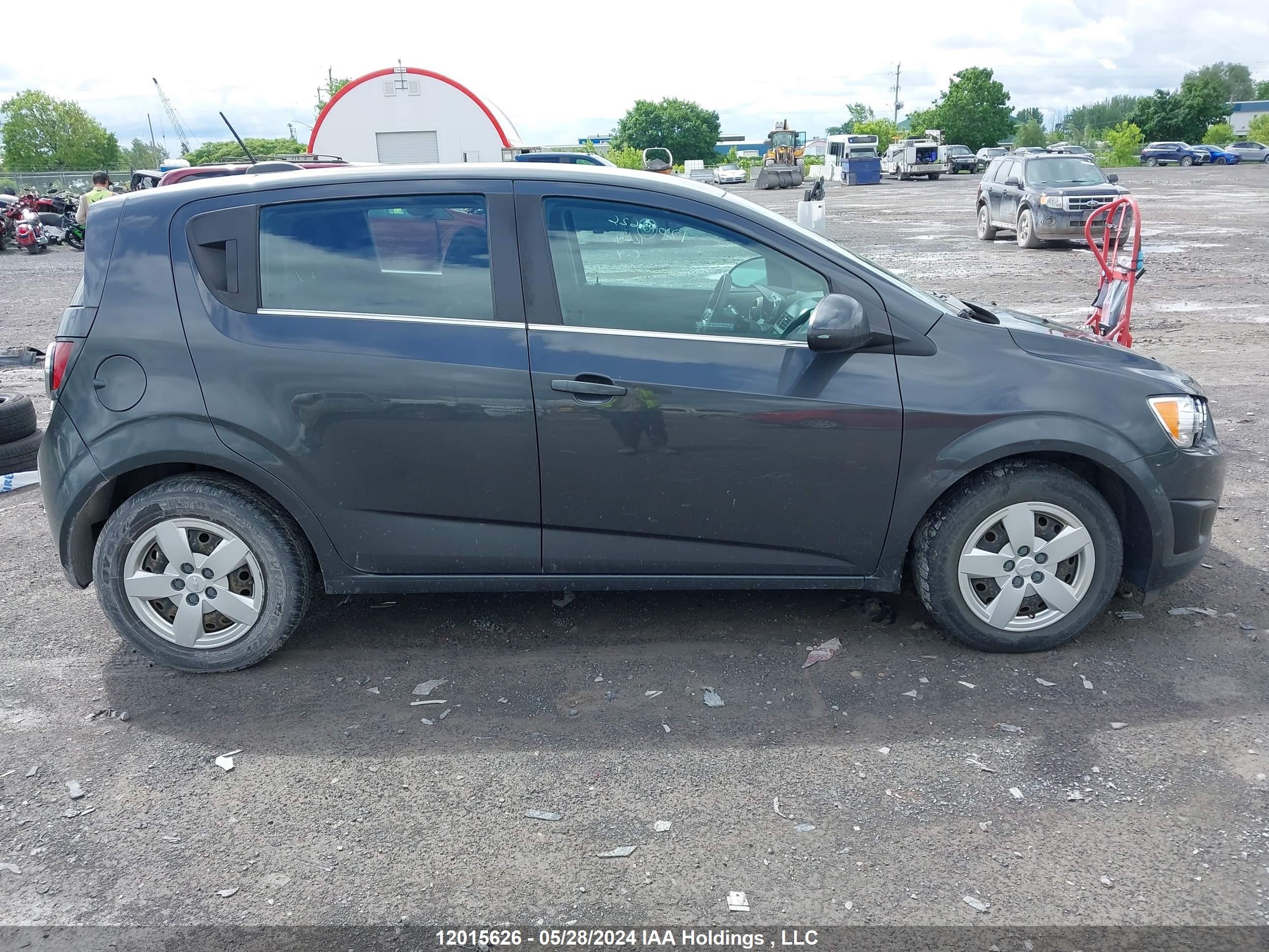 Photo 13 VIN: 1G1JC6SB3G4169616 - CHEVROLET SONIC 