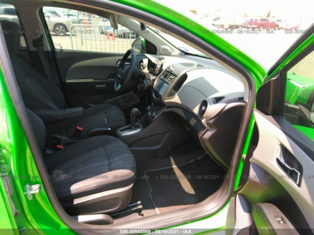 Photo 4 VIN: 1G1JC6SB4F4113859 - CHEVROLET SONIC 