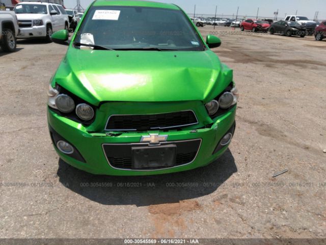 Photo 5 VIN: 1G1JC6SB4F4113859 - CHEVROLET SONIC 