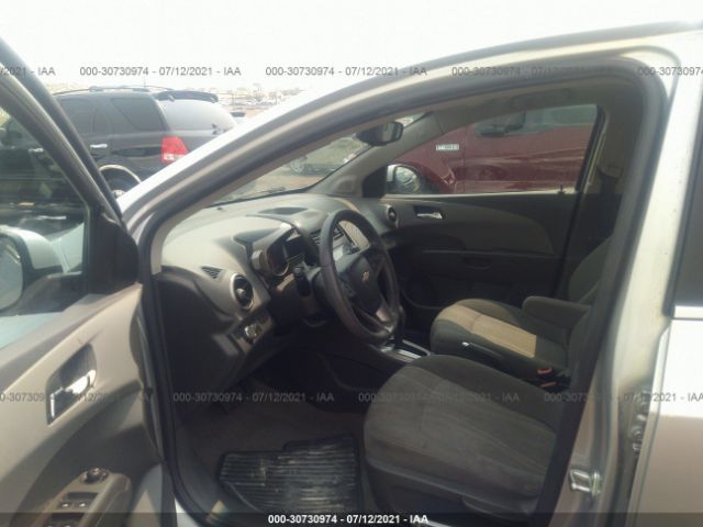 Photo 4 VIN: 1G1JC6SB5D4137908 - CHEVROLET SONIC 