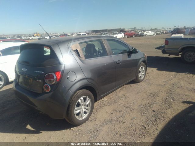 Photo 3 VIN: 1G1JC6SB8D4142083 - CHEVROLET SONIC 