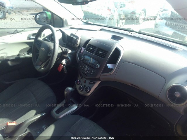 Photo 4 VIN: 1G1JC6SB8E4221416 - CHEVROLET SONIC 