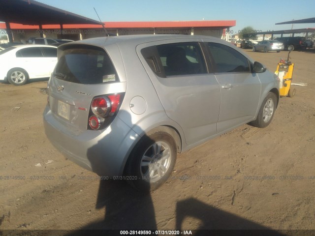 Photo 3 VIN: 1G1JC6SB9E4154440 - CHEVROLET SONIC 