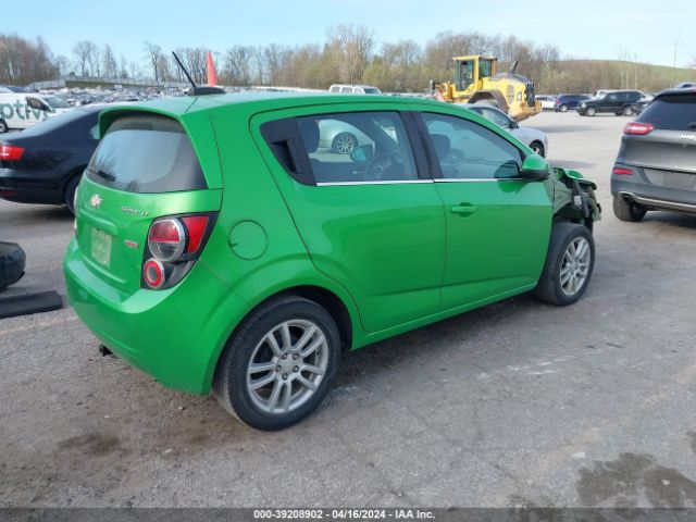 Photo 3 VIN: 1G1JC6SB9F4114246 - CHEVROLET SONIC 