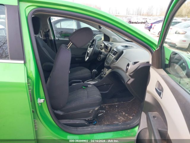 Photo 4 VIN: 1G1JC6SB9F4114246 - CHEVROLET SONIC 