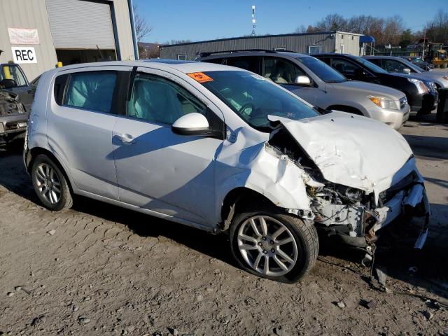 Photo 3 VIN: 1G1JC6SB9F4152074 - CHEVROLET SONIC LT 