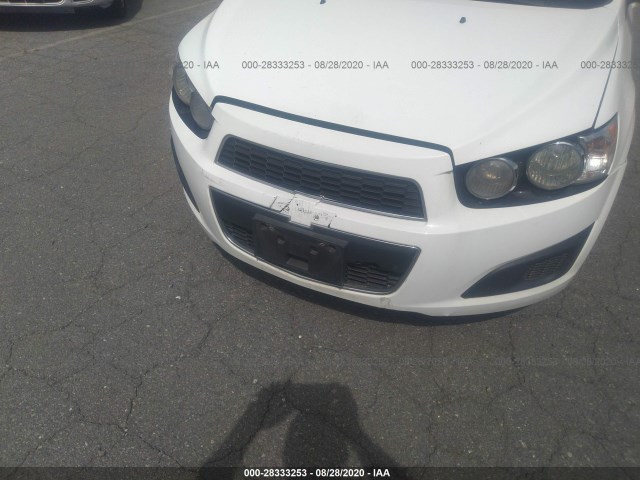 Photo 5 VIN: 1G1JC6SB9G4158037 - CHEVROLET SONIC 