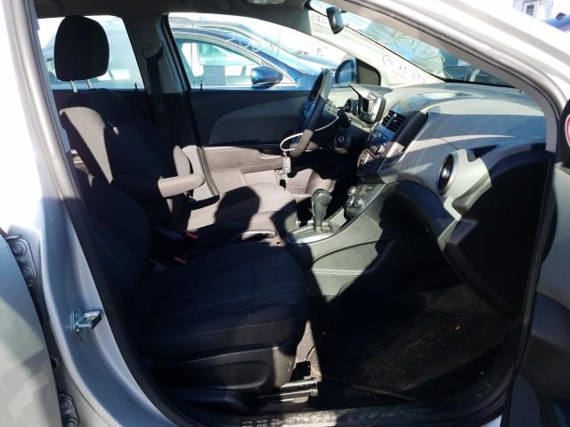 Photo 4 VIN: 1G1JC6SG1F4191012 - CHEVROLET SONIC LT 