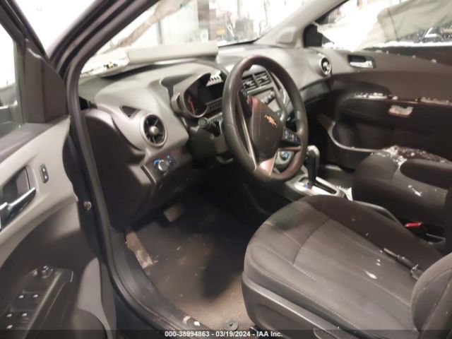 Photo 4 VIN: 1G1JC6SG2F4101608 - CHEVROLET SONIC 