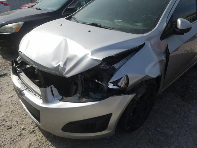 Photo 8 VIN: 1G1JC6SG2F4203359 - CHEVROLET SONIC LT 