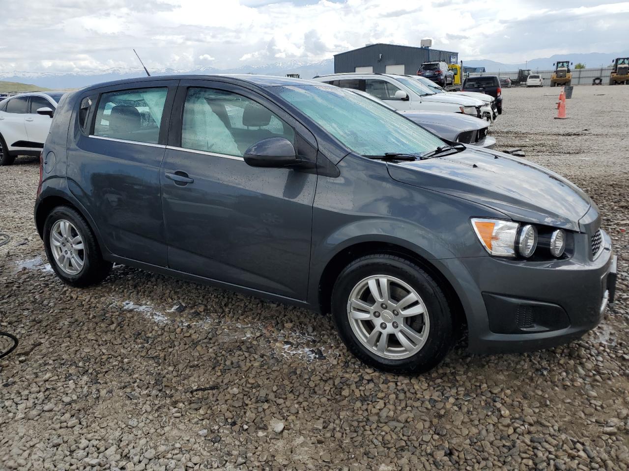 Photo 3 VIN: 1G1JC6SG8D4187469 - CHEVROLET SONIC 