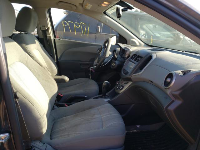 Photo 4 VIN: 1G1JC6SG8G4131861 - CHEVROLET SONIC LT 