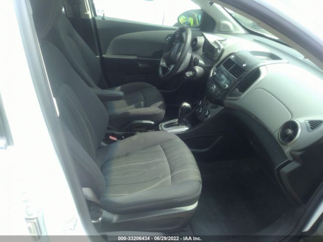 Photo 4 VIN: 1G1JC6SG9D4209382 - CHEVROLET SONIC 