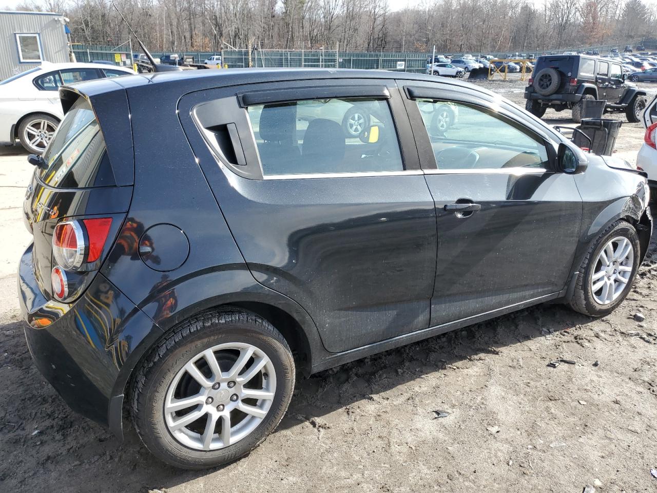 Photo 2 VIN: 1G1JC6SGXD4141934 - CHEVROLET SONIC 