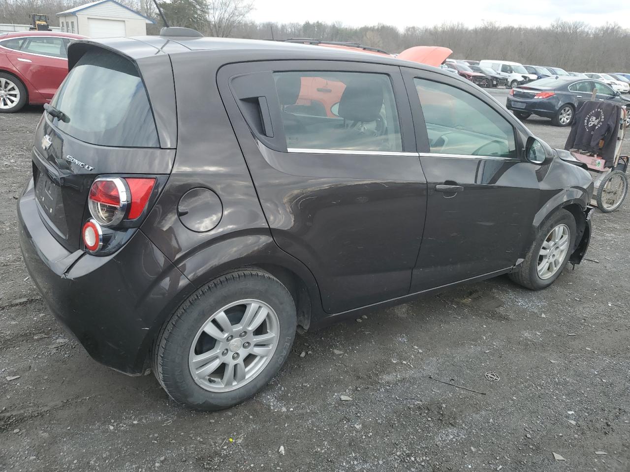 Photo 2 VIN: 1G1JC6SGXF4102991 - CHEVROLET SONIC 